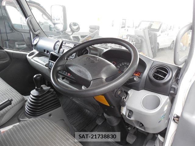 Hino DUTRO 2012-05 1220327-1