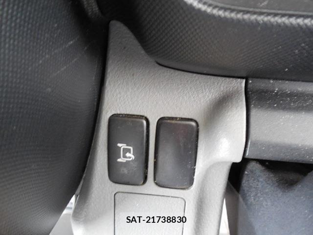 Hino DUTRO 2012-05 1220327-23