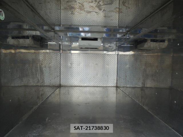 Hino DUTRO 2012-05 1220327-4