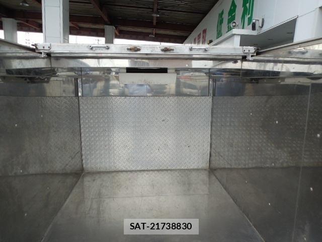Hino DUTRO 2012-05 1220327-5
