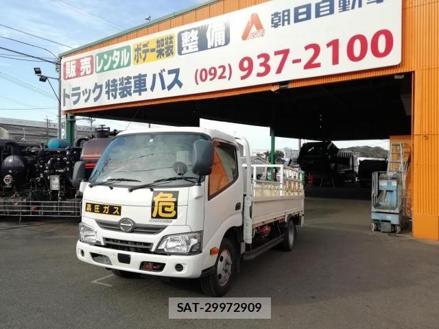 Hino DUTRO 2017-03 1220356-0