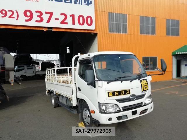 Hino DUTRO 2017-03 1220356-2