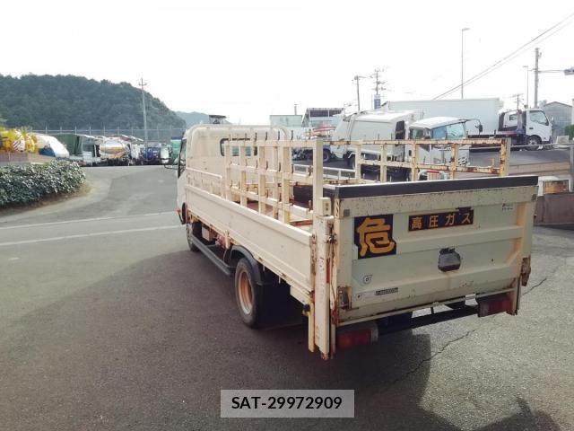 Hino DUTRO 2017-03 1220356-6