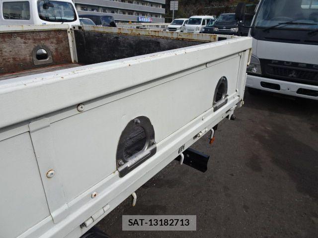 Hino DUTRO 2008-06 1220311-18