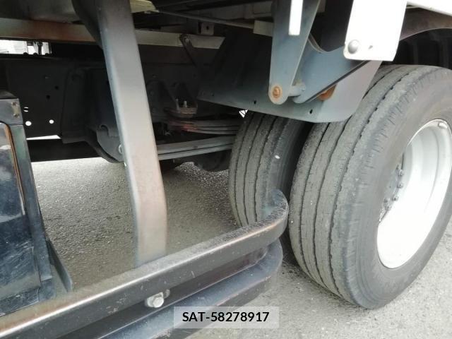 Hino DUTRO 2016-11 1220349-9