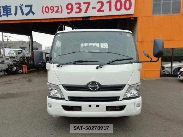 Hino DUTRO 2016-11 1220349-1