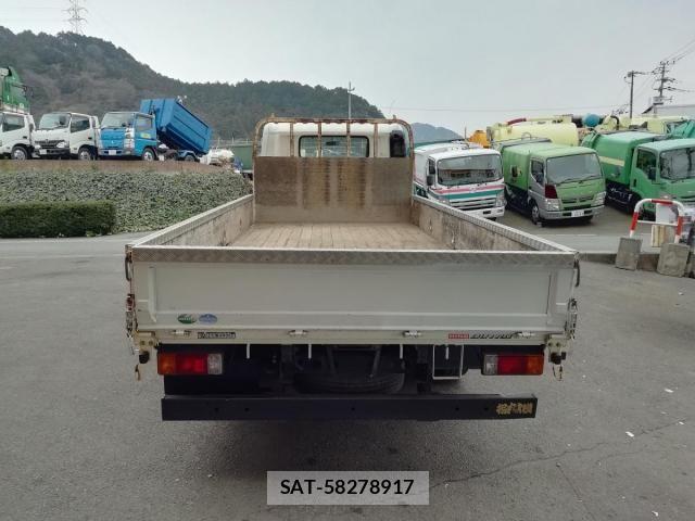 Hino DUTRO 2016-11 1220349-5