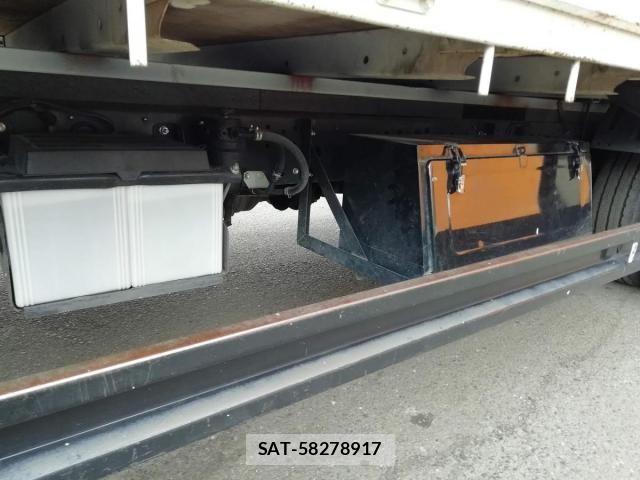 Hino DUTRO 2016-11 1220349-8