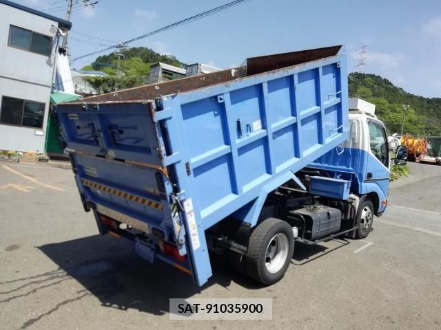Hino DUTRO 2015-05 1220338-4