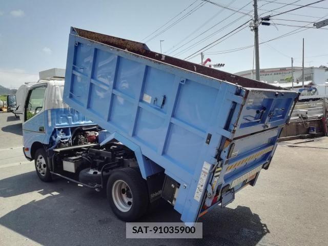 Hino DUTRO 2015-05 1220338-6