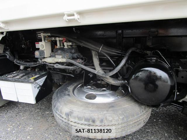Hino DUTRO 2011-12 1220324-3