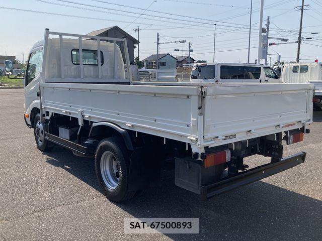 Hino DUTRO 2011-05 1220318-3