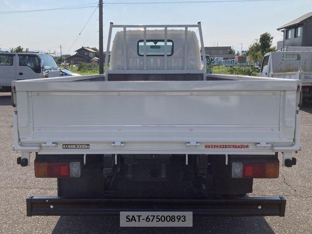 Hino DUTRO 2011-05 1220318-4