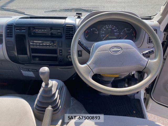 Hino DUTRO 2011-05 1220318-8