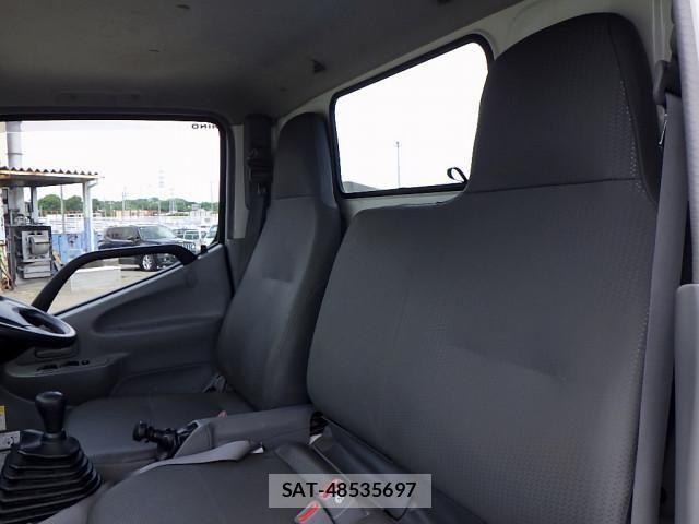 Hino DUTRO 2015-03 1227757-13