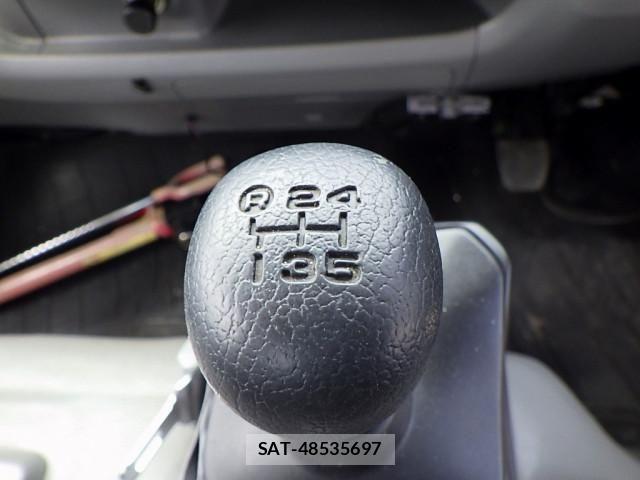 Hino DUTRO 2015-03 1227757-15