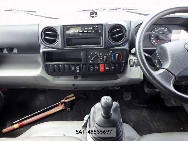 Hino DUTRO 2015-03 1227757-16
