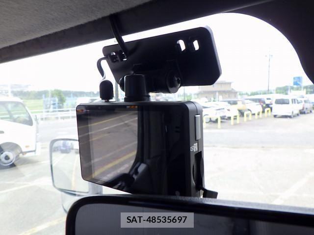 Hino DUTRO 2015-03 1227757-23