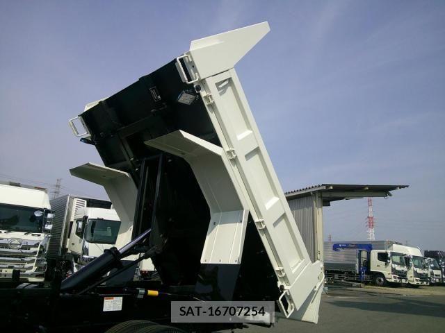 Hino DUTRO 2024-07 1227774-11