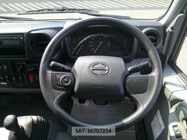 Hino DUTRO 2024-07 1227774-13
