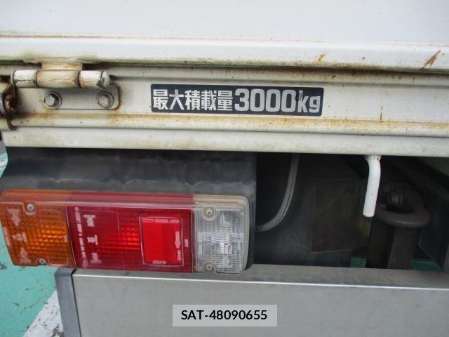 Hino DUTRO 2005-01 1227748-6