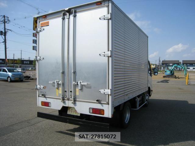Hino DUTRO 2012-08 1227754-10