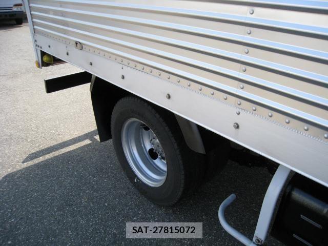 Hino DUTRO 2012-08 1227754-11