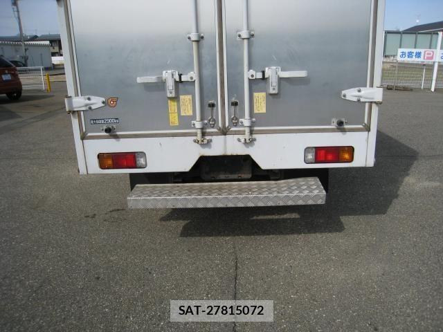 Hino DUTRO 2012-08 1227754-15