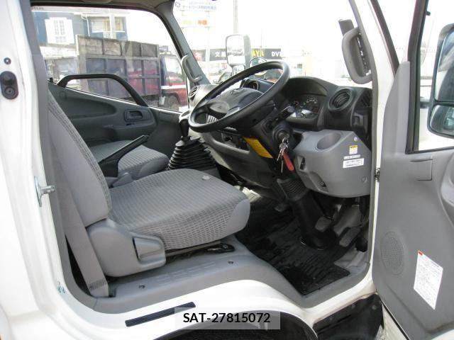 Hino DUTRO 2012-08 1227754-16