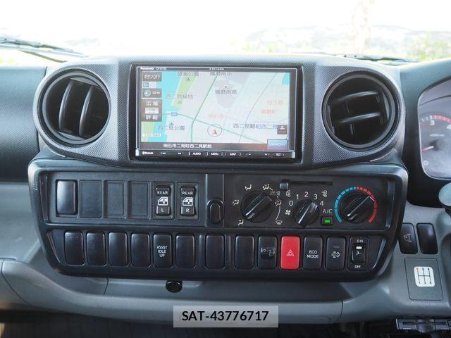 Hino DUTRO 2013-12 1256475-13