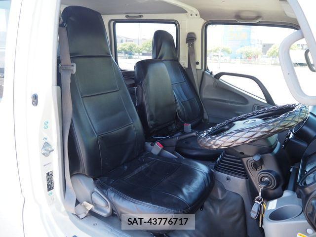 Hino DUTRO 2013-12 1256475-19