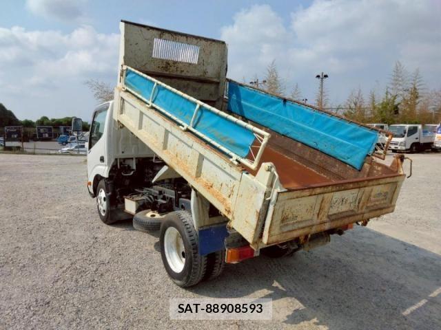 Hino DUTRO 2013-04 1256474-1
