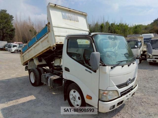 Hino DUTRO 2013-04 1256474-3