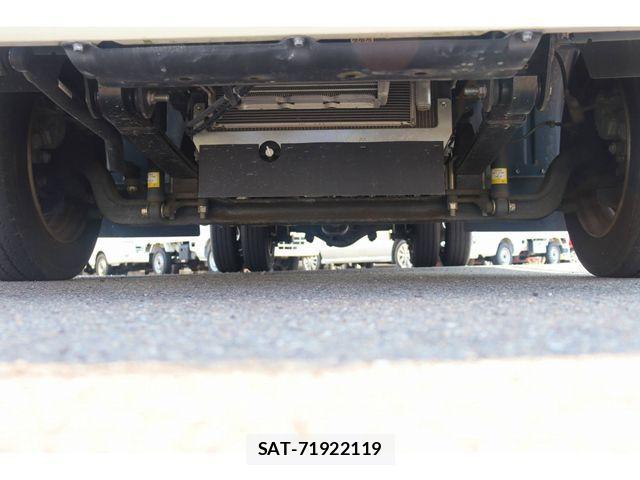 Hino DUTRO 2019-06 1256486-10