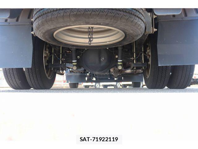 Hino DUTRO 2019-06 1256486-11