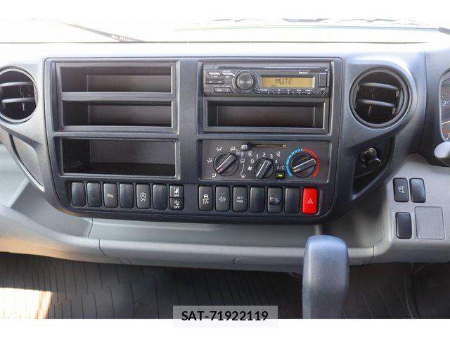 Hino DUTRO 2019-06 1256486-16
