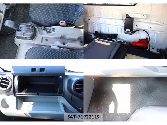 Hino DUTRO 2019-06 1256486-18