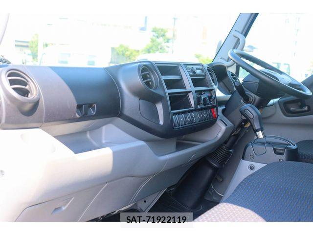 Hino DUTRO 2019-06 1256486-19