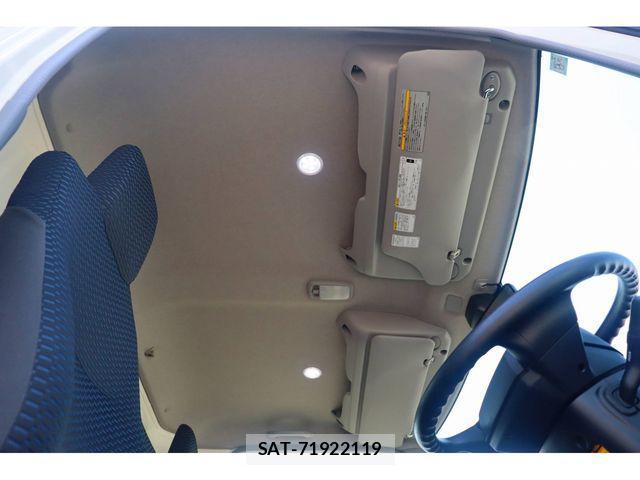 Hino DUTRO 2019-06 1256486-22