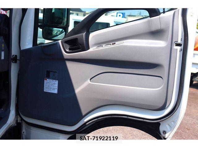 Hino DUTRO 2019-06 1256486-23