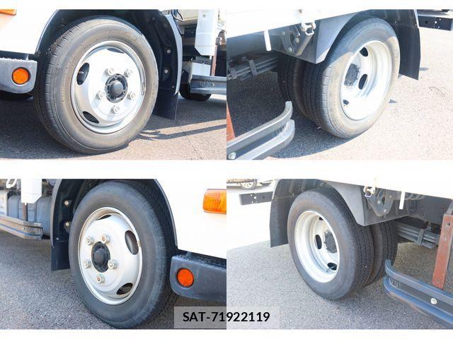 Hino DUTRO 2019-06 1256486-29