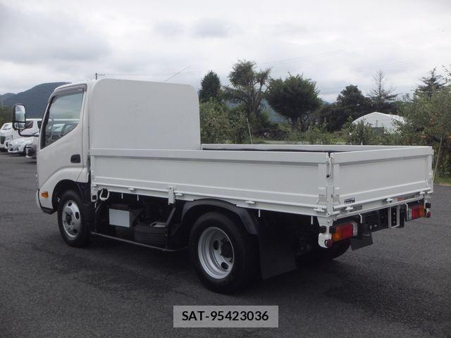 Hino DUTRO 2020-01 1271808-10