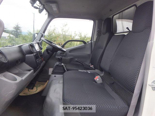 Hino DUTRO 2020-01 1271808-14