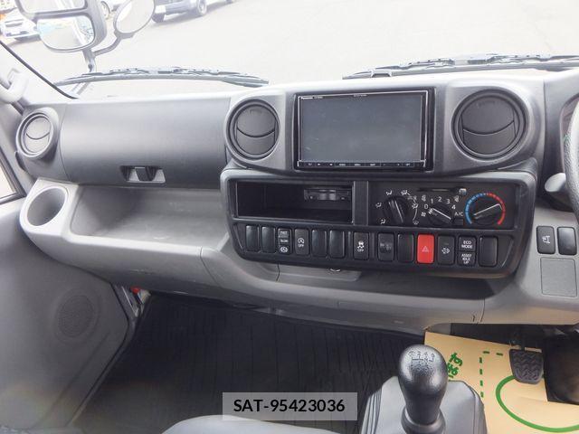 Hino DUTRO 2020-01 1271808-17