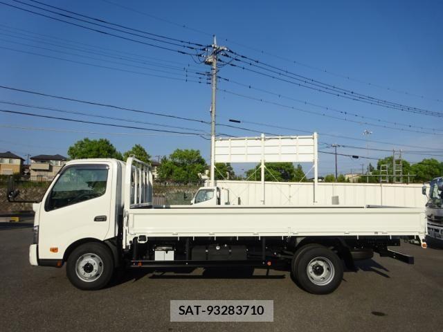 Hino DUTRO 2025-01 1291004-18