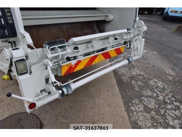 Hino DUTRO 2018-06 1290994-10