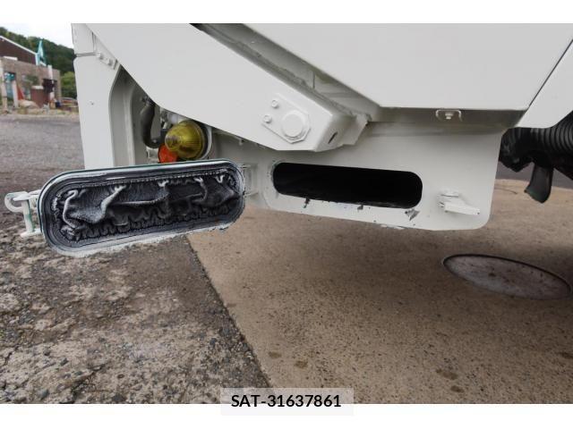 Hino DUTRO 2018-06 1290994-15