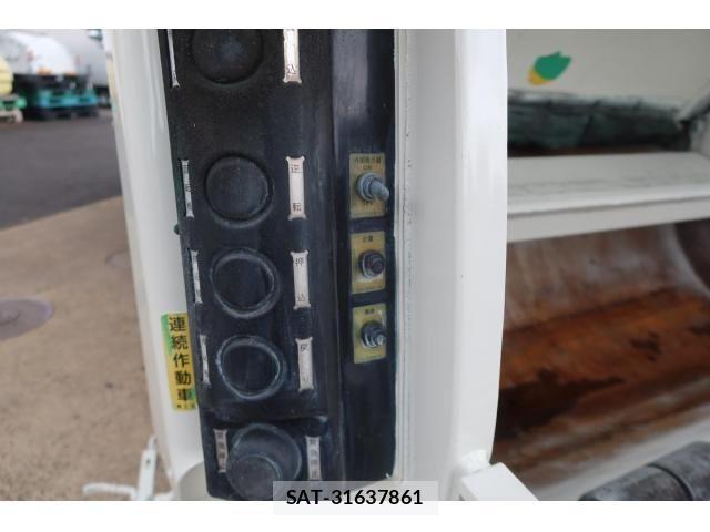 Hino DUTRO 2018-06 1290994-21