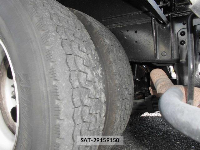 Hino DUTRO 2016-04 1290989-16