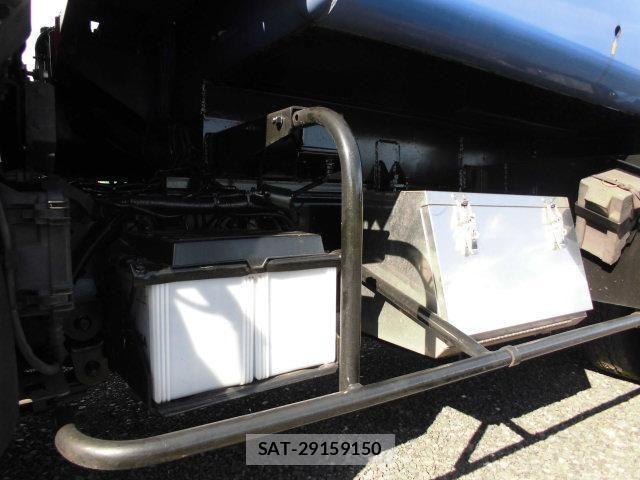 Hino DUTRO 2016-04 1290989-20